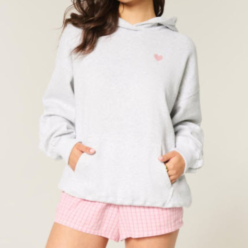Hollister Women's Oversized I Heart LA Gray Hoodie with Heart Detail Size XS NWT